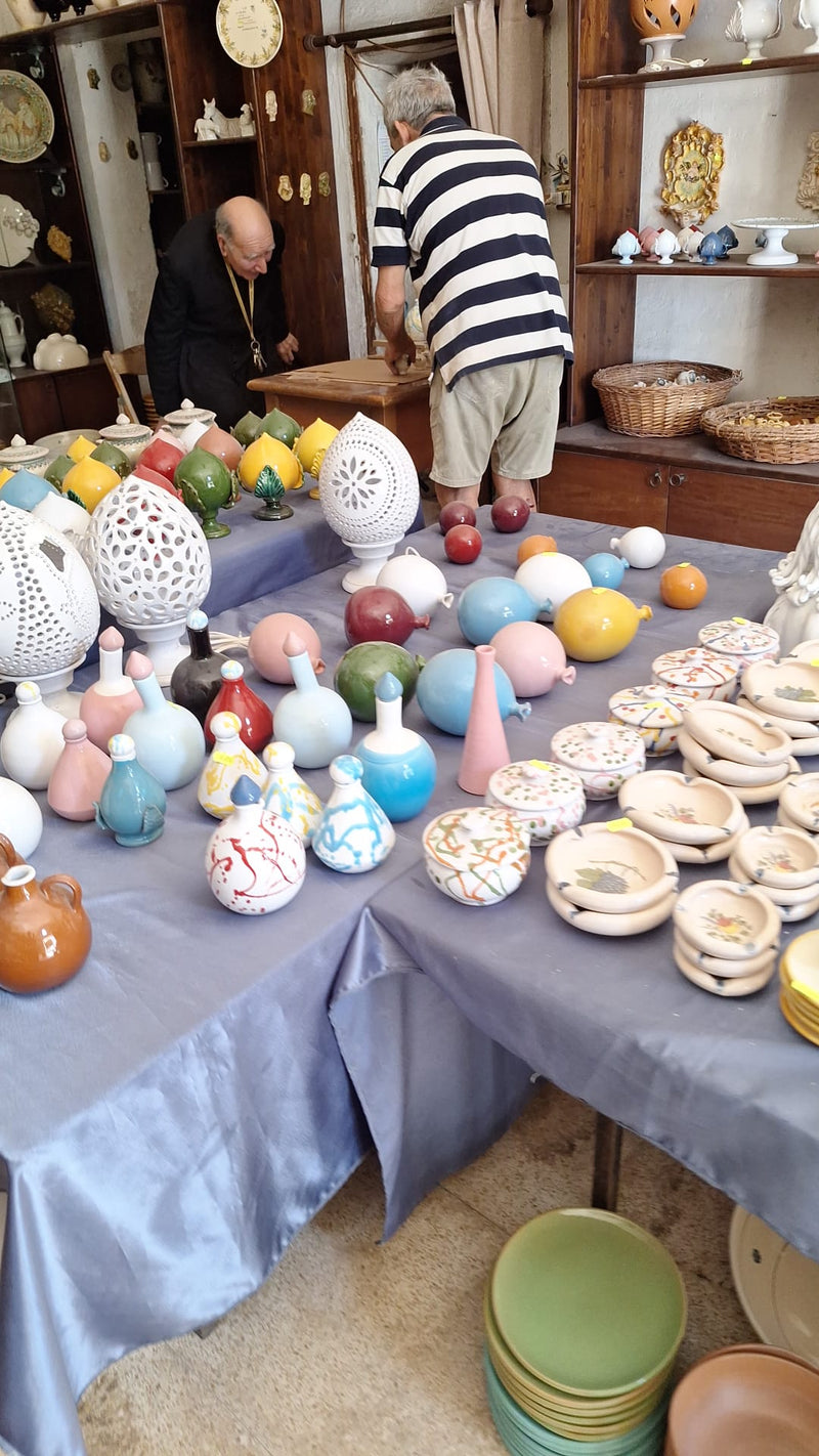 Organic Extra Virgin Olive Oil in Decorative Ceramics